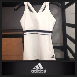 🏋️‍♀️⛹️‍♀️ Adidas Athletic Tank Top🤼‍♀️🏌️‍♀️